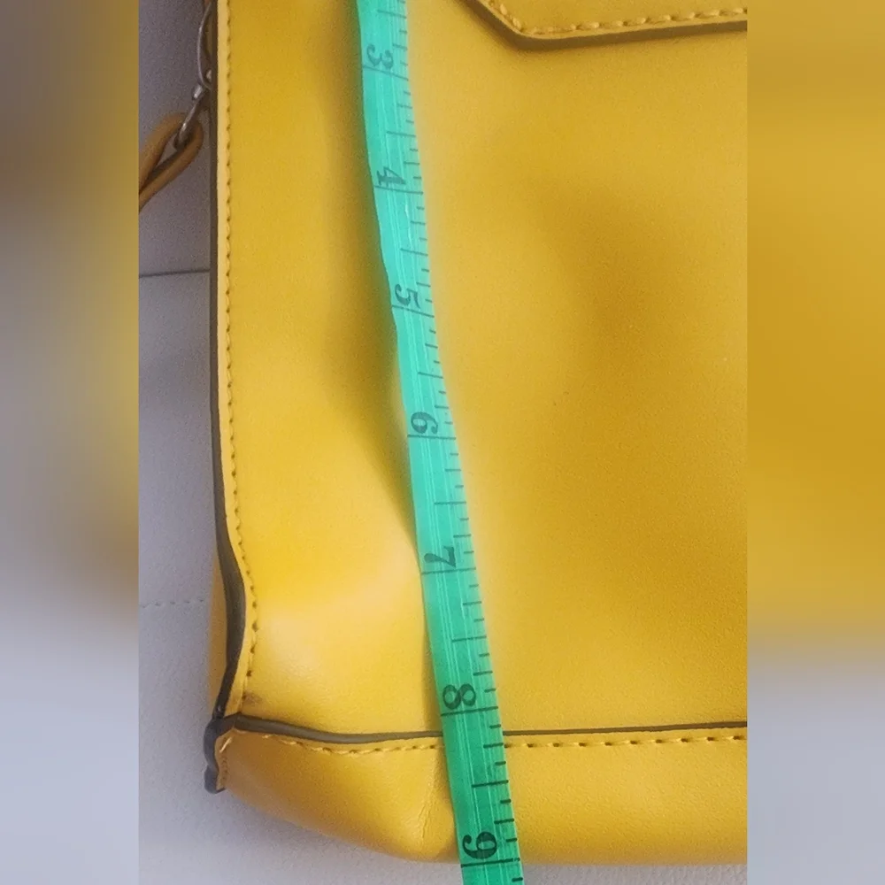 London Fog‎ Yellow Leather Tote Bag